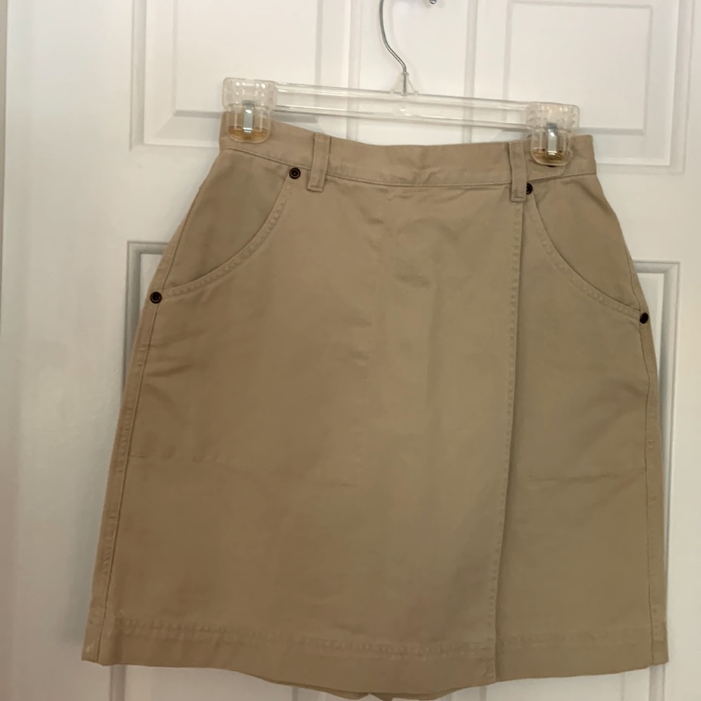 Liz Claiborne, Lizwear size 4 skort